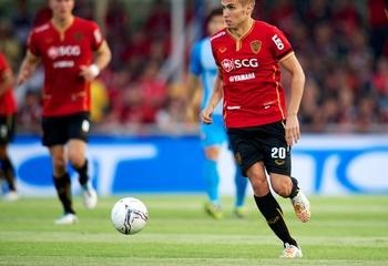 Khám phá đá gà 67 hấp dẫn và bí quyết chọn áo bóng đá chất lượng cho fan Việt